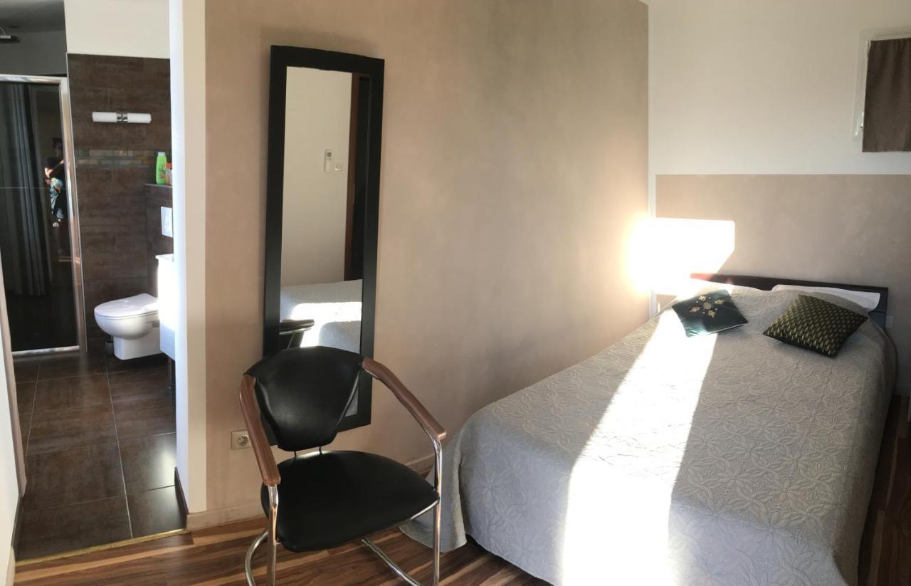 Zilia Casa Basgiu, Chambres Avec Balcon Et Table D'Hotes מראה חיצוני תמונה