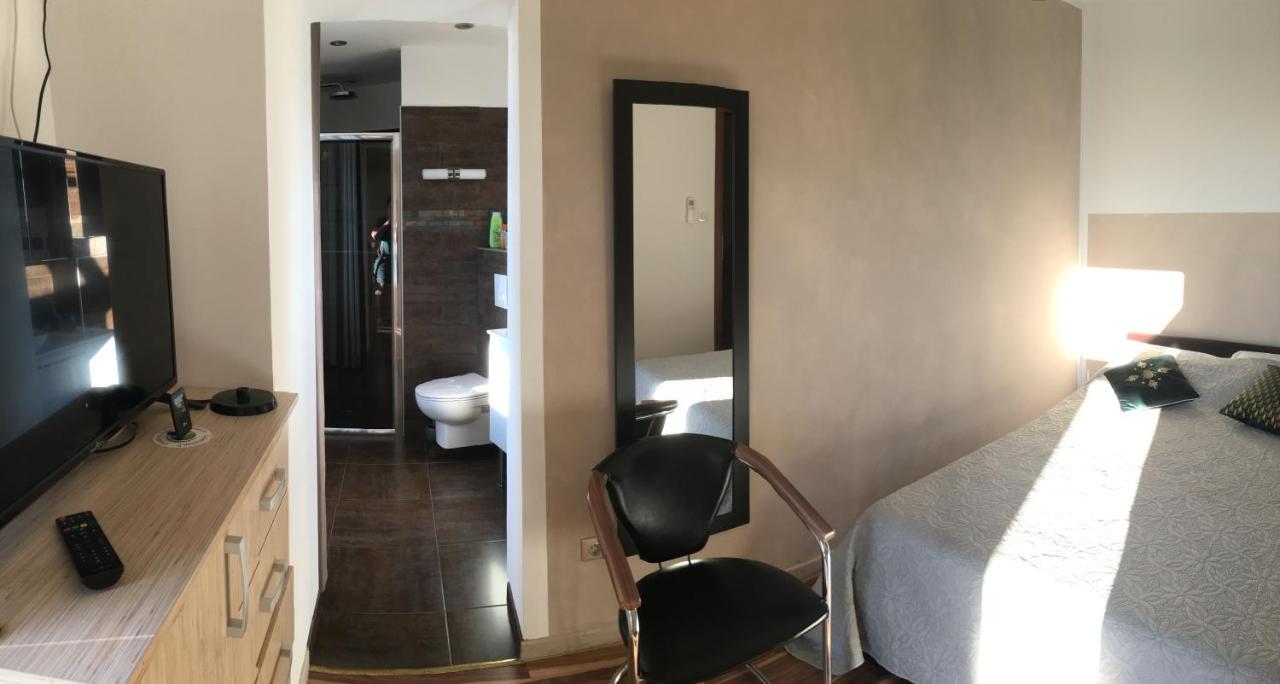 Zilia Casa Basgiu, Chambres Avec Balcon Et Table D'Hotes מראה חיצוני תמונה
